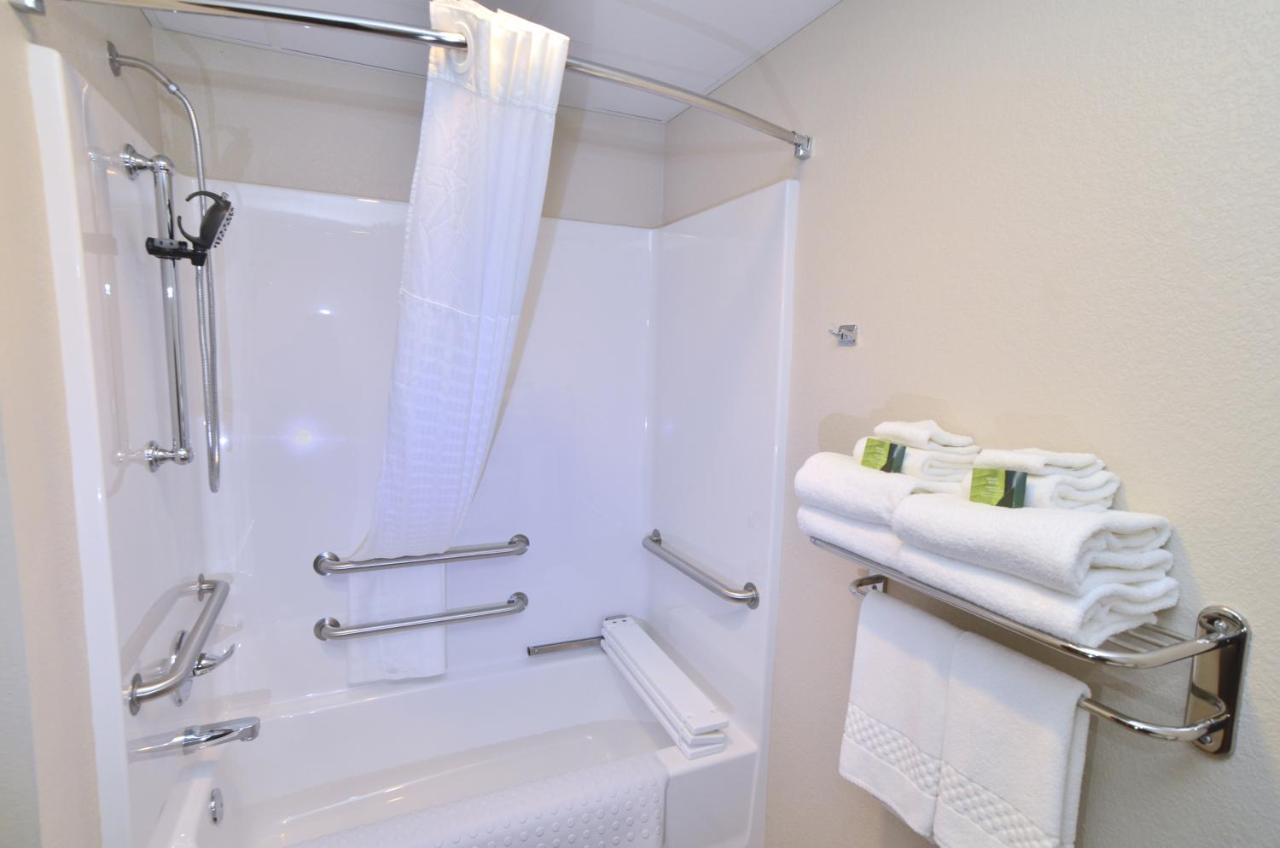 Cobblestone Inn & Suites - Manning Zewnętrze zdjęcie