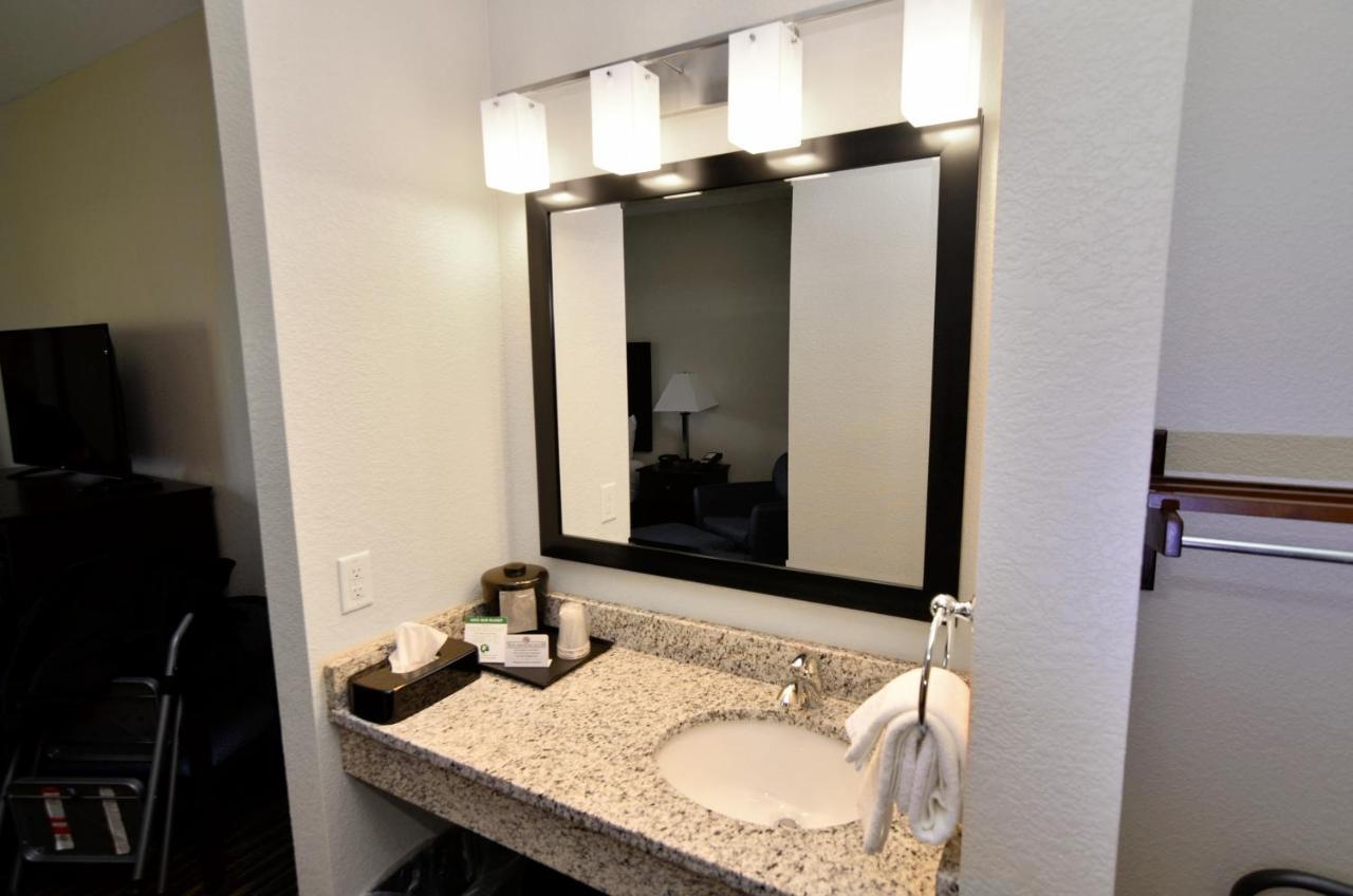 Cobblestone Inn & Suites - Manning Zewnętrze zdjęcie